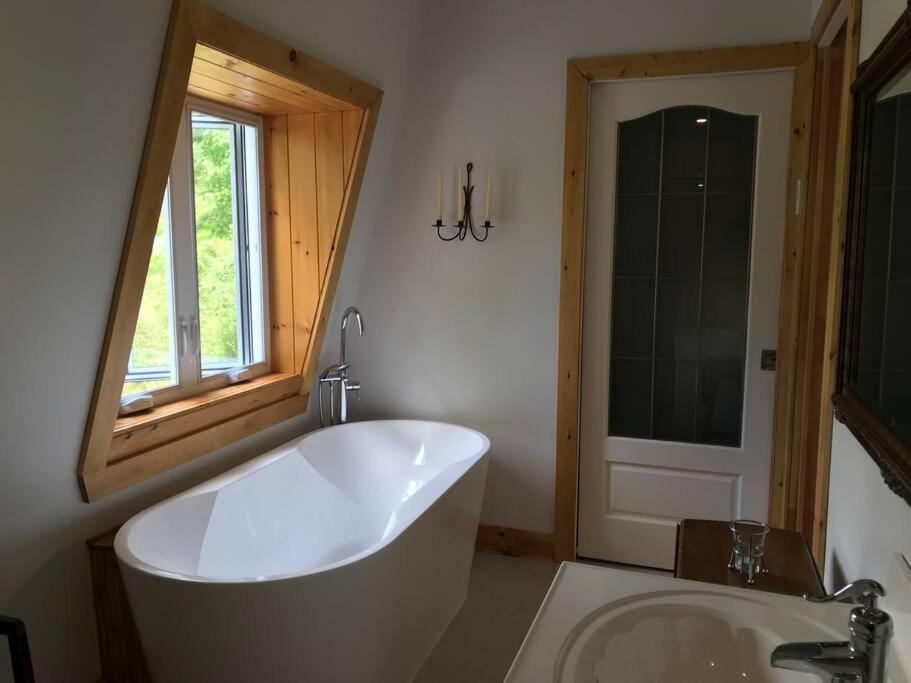 La Verivraie/Truly -Hebergement Touristique/Tourist Accomodation นอร์ทแฮทลีย์ ภายนอก รูปภาพ